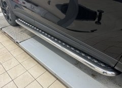 Тюнинг внедорожника Пороги с накладным листом Chery Omoda C5 2022