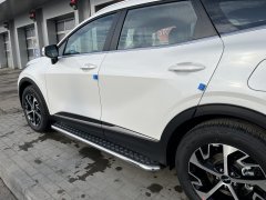 Тюнинг внедорожника Пороги с накладным листом KIA Sportage 2022 комплектация GT-Line (кроме комплектации Style и X-Line)