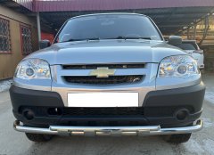 Тюнинг внедорожника Защита переднего бампера Chevrolet Niva 2010