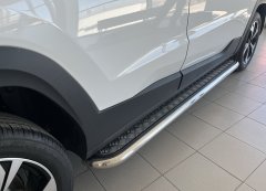 Тюнинг внедорожника Пороги с накладным листом JAC JS4 2022