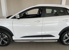 Тюнинг внедорожника Пороги с накладным листом JAC JS6 2022