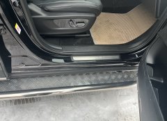 Тюнинг внедорожника Пороги с накладным листом GAC GS8 2023