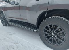 Тюнинг внедорожника Защита штатного порога труба Toyota Land Cruiser Prado 150 2017