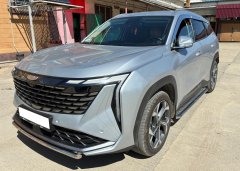 Тюнинг внедорожника Пороги с накладным листом Geely Atlas 2023