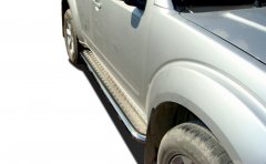 Тюнинг внедорожника Пороги с накладным листом Nissan Pathfinder 2010-2013