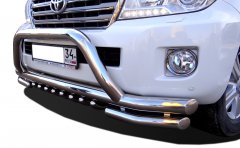 Тюнинг внедорожника Защита переднего бампера Toyota Land Cruiser 200 2013