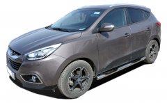 Тюнинг внедорожника Порог труба с проступью Hyundai ix35 2010