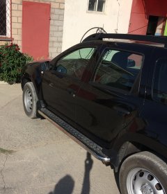 Тюнинг внедорожника Пороги с накладным листом Nissan Terrano 2015