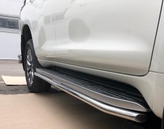 Тюнинг внедорожника Защита штатного порога труба Toyota Land Cruiser Prado 150 2014