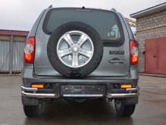 Тюнинг внедорожника Защита заднего бампера Chevrolet Niva 2010