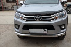 Тюнинг внедорожника Защита переднего бампера Toyota Hilux 2015