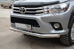 Тюнинг внедорожника Защита переднего бампера Toyota Hilux 2015