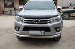 Тюнинг внедорожника Защита переднего бампера Toyota Hilux 2015