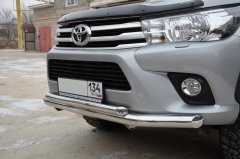 Тюнинг внедорожника Защита переднего бампера Toyota Hilux 2015