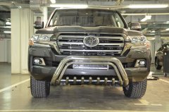 Тюнинг внедорожника Защита переднего бампера Toyota Land Cruiser 200  2015