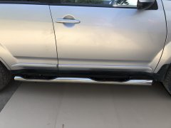 Тюнинг внедорожника Порог труба с проступью Mitsubishi Outlander XL 2006-2009