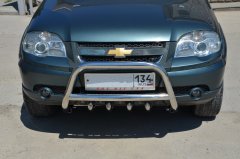 Тюнинг внедорожника Защита переднего бампера Chevrolet Niva 2010