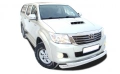 Тюнинг внедорожника Защита переднего бампера Toyota Hilux 2011