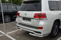 Тюнинг внедорожника Защита заднего бампера Toyota Land Cruiser 200 Executive 2016