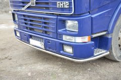 Тюнинг внедорожника Защита переднего бампера Volvo Седельный тягач FH 12 до 2000