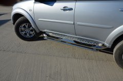 Тюнинг внедорожника Порог труба с проступью Mitsubishi Pajero Sport 2008