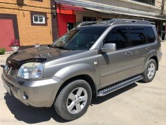 Тюнинг внедорожника Пороги с накладным листом Nissan X-trail 2004-2007 (T30) Первое поколение (Рестайлинг)