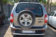 Тюнинг внедорожника Защита заднего бампера Chevrolet Niva 2010