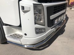 Тюнинг внедорожника Защита переднего бампера Volvo Седельный тягач FH 12XL