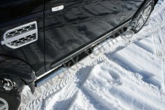 Тюнинг внедорожника Порог труба с проступью Land Rover Discovery IV