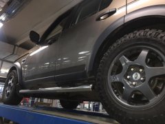 Тюнинг внедорожника Порог труба с проступью Land Rover Discovery IV