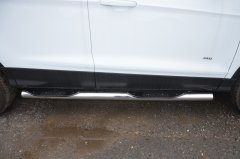Тюнинг внедорожника Порог труба с проступью Ford Kuga 2012