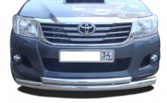 Тюнинг внедорожника Защита переднего бампера Toyota Hilux 2011