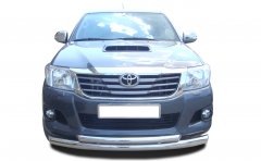 Тюнинг внедорожника Защита переднего бампера Toyota Hilux 2011
