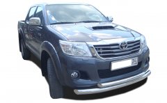 Тюнинг внедорожника Защита переднего бампера Toyota Hilux 2011