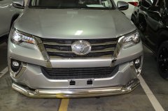 Тюнинг внедорожника Защита переднего бампера Toyota Fortuner 2017
