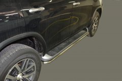 Тюнинг внедорожника Защита штатного порога труба Toyota Fortuner 2017
