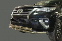 Тюнинг внедорожника Защита переднего бампера Toyota Fortuner 2017