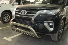 Тюнинг внедорожника Защита переднего бампера Toyota Fortuner 2017